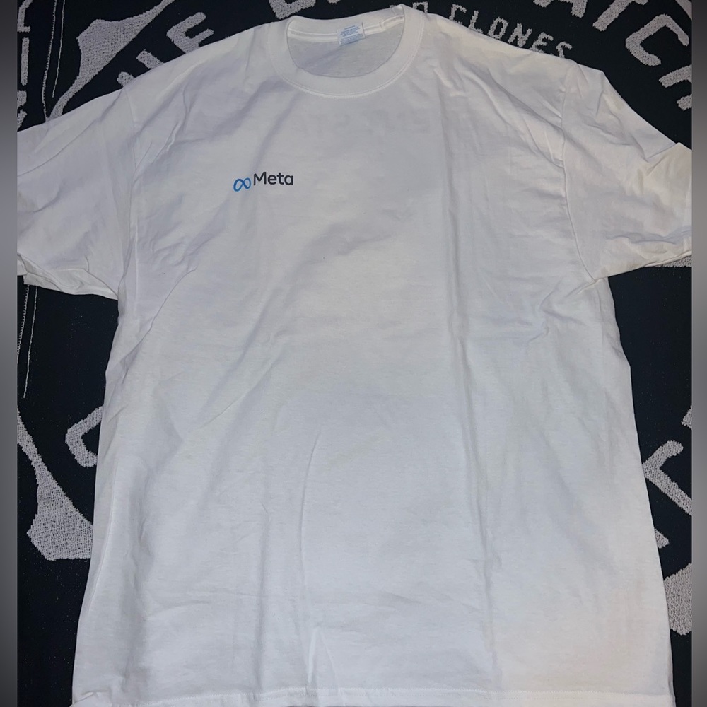 Meta XL t shirt